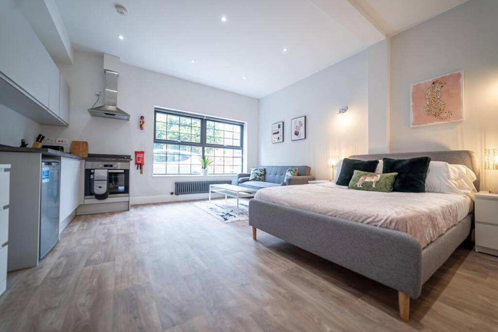 Luton Town Centre Apartments מראה חיצוני תמונה